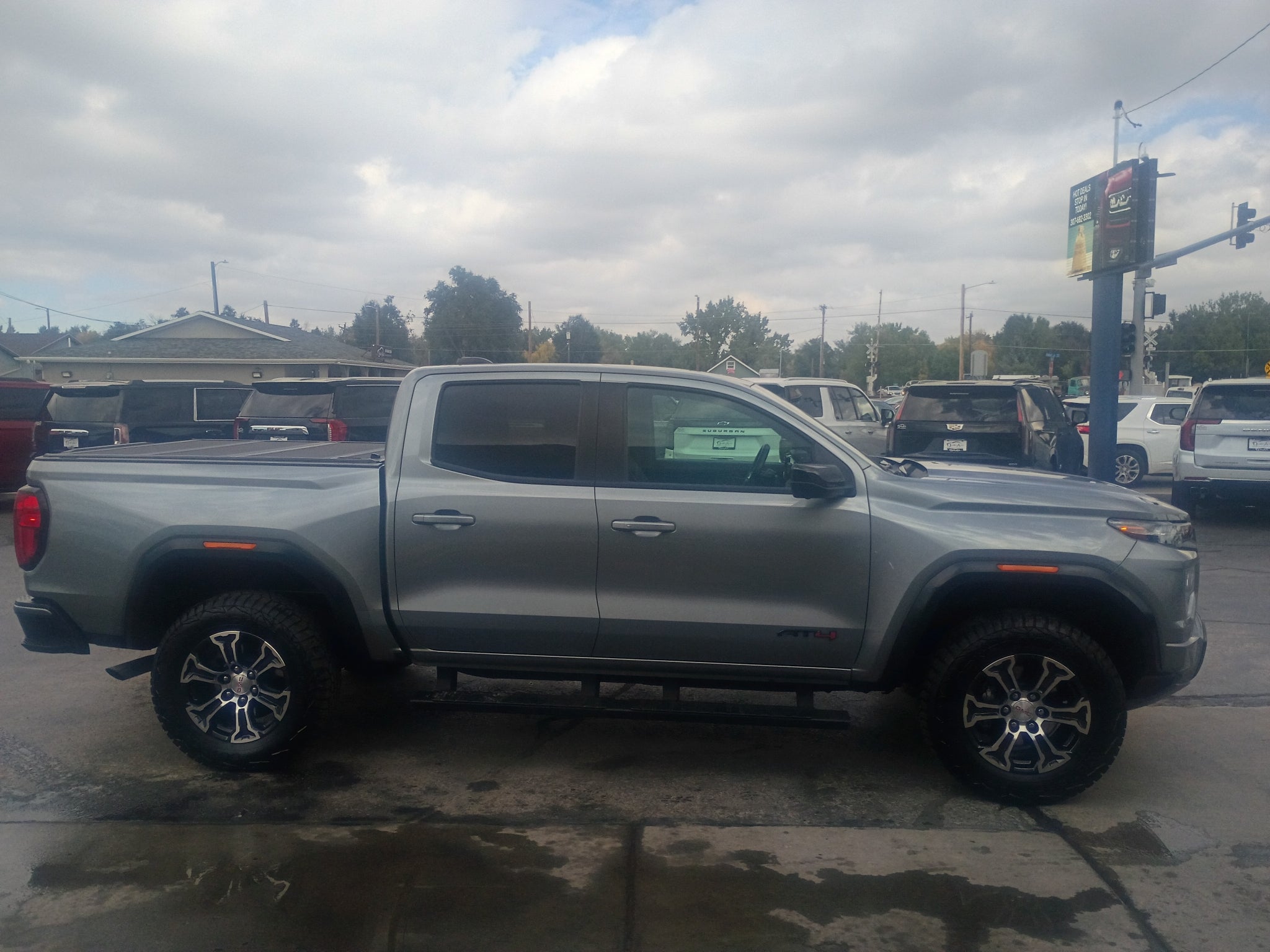 2023 GMC Canyon AT4