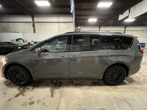 2020 Chrysler Pacifica Touring L