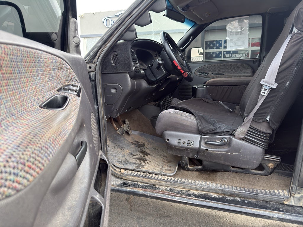 2002 Dodge Ram Pickup Base