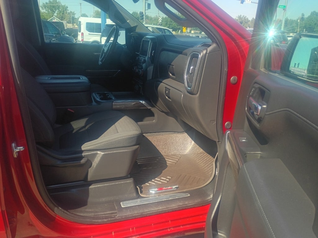 2021 Chevrolet Silverado RST