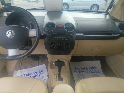 2009 Volkswagen New Beetle S