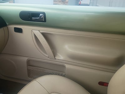 2009 Volkswagen New Beetle S