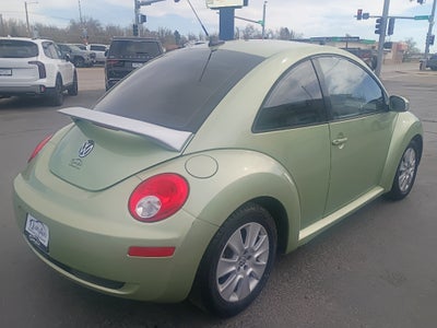 2009 Volkswagen New Beetle S