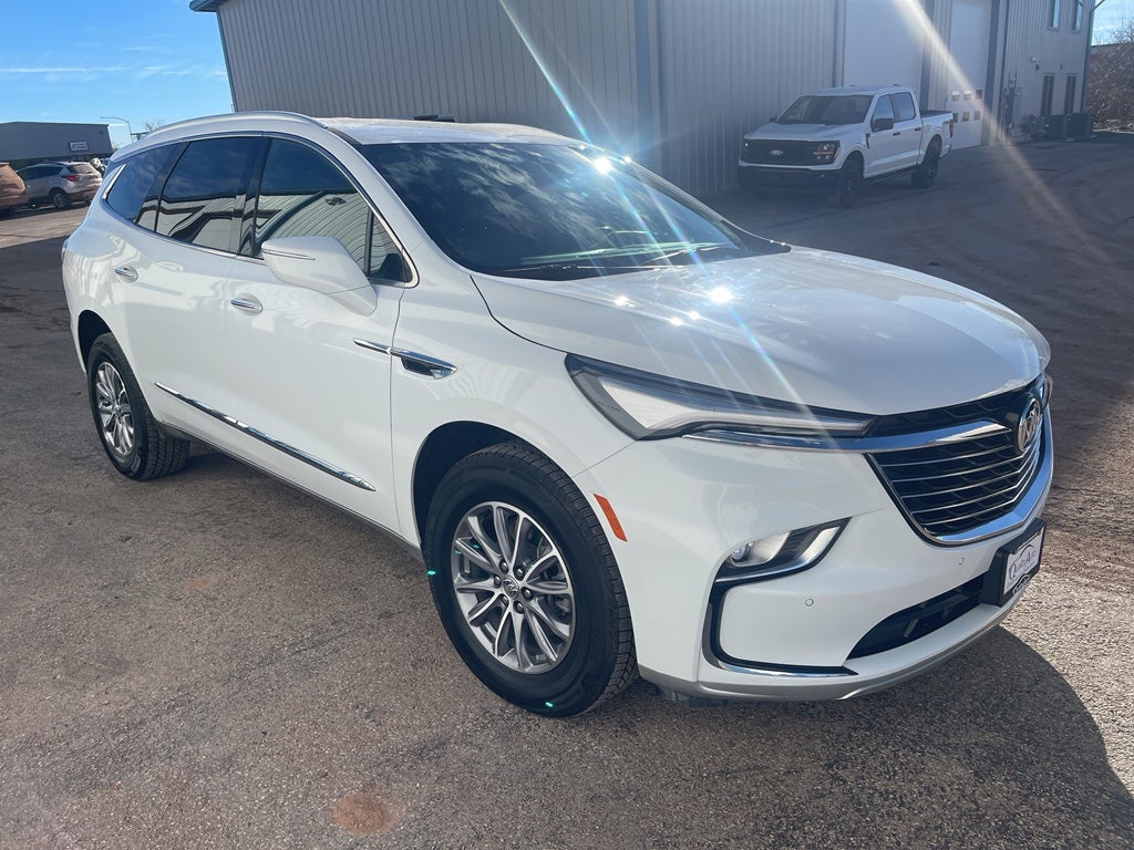 2023 Buick Enclave Essence