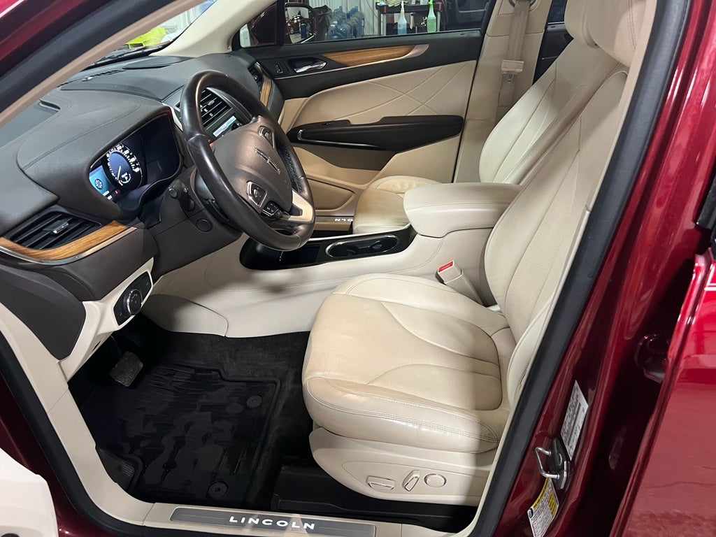 2015 Lincoln MKC Base