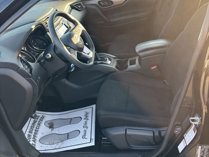 2022 Nissan Rogue Sport SV