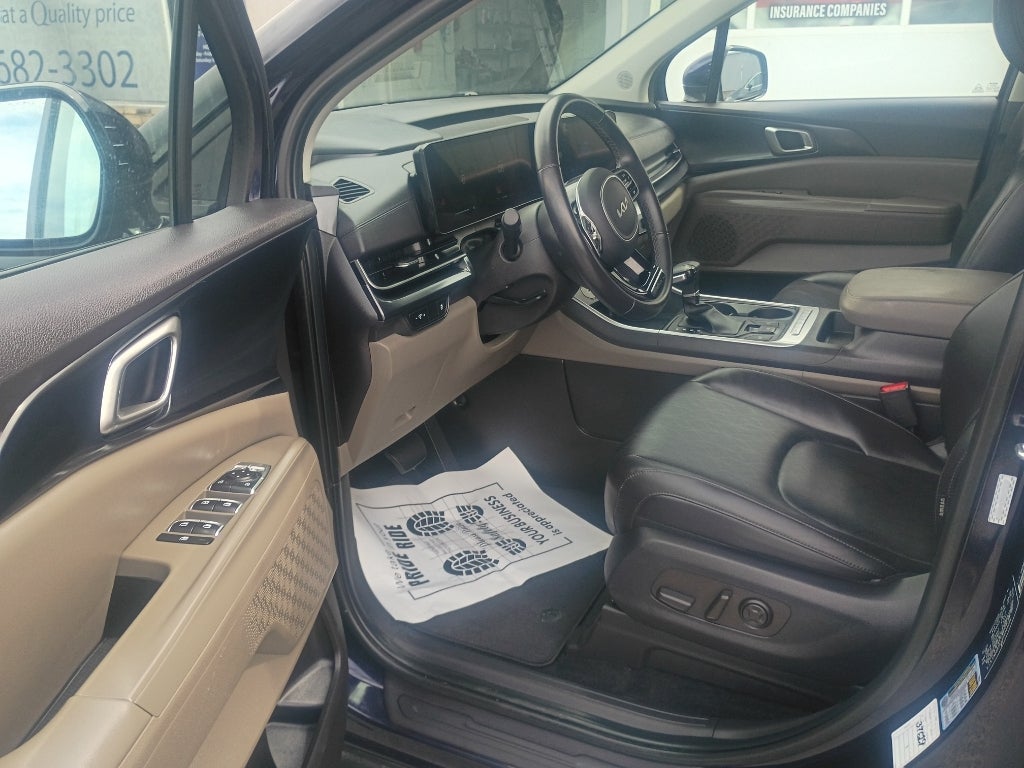 2025 Kia Carnival LXS