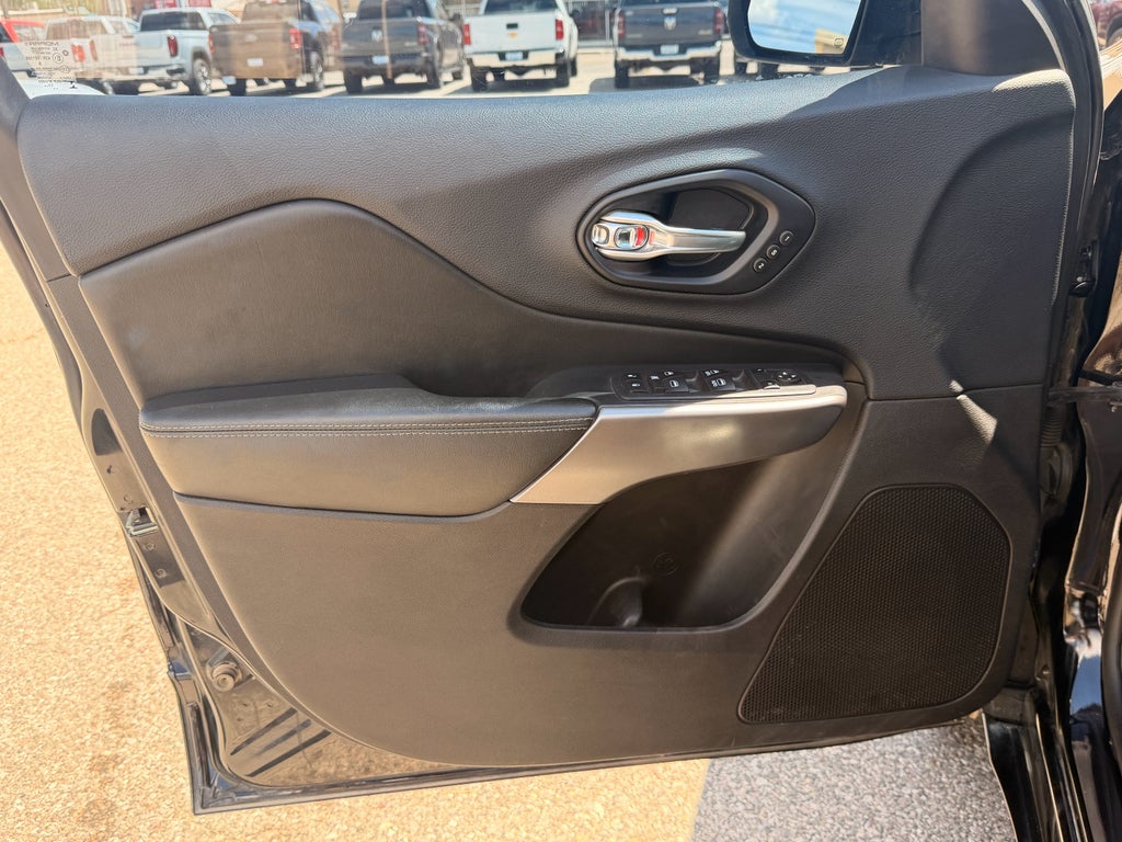 2019 Jeep Cherokee Overland