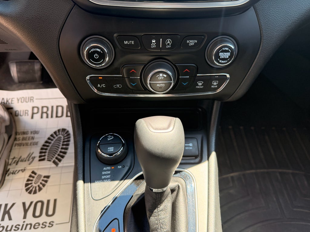 2019 Jeep Cherokee Overland