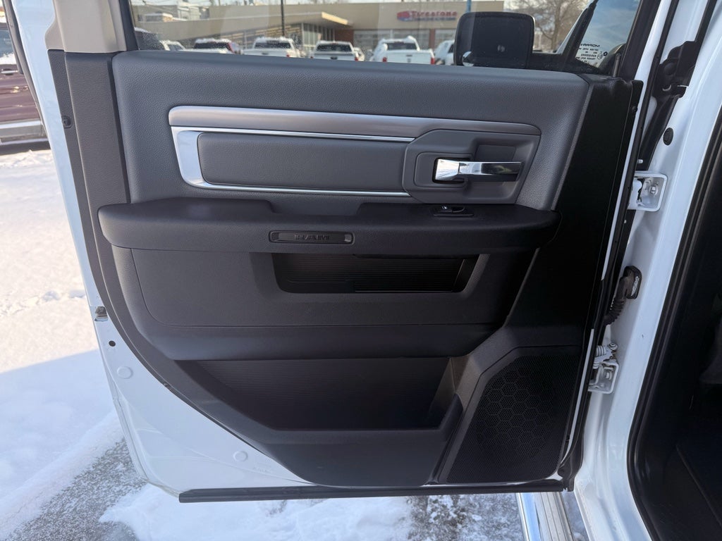 2021 RAM 1500 Classic SLT