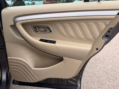 2013 Ford Taurus SE