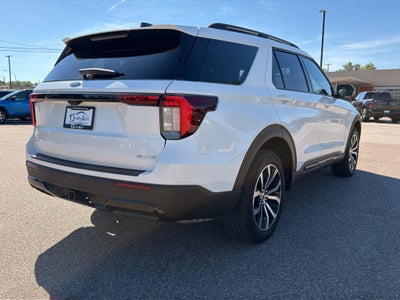 2025 Ford Explorer ST-Line