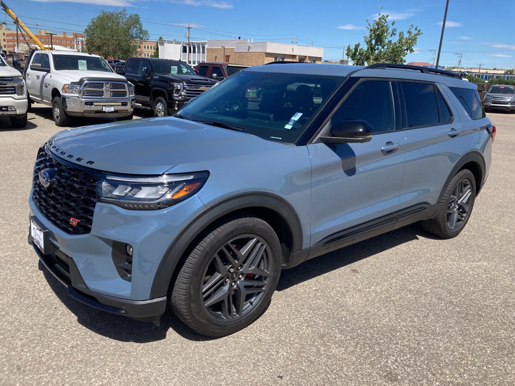 2025 Ford Explorer ST