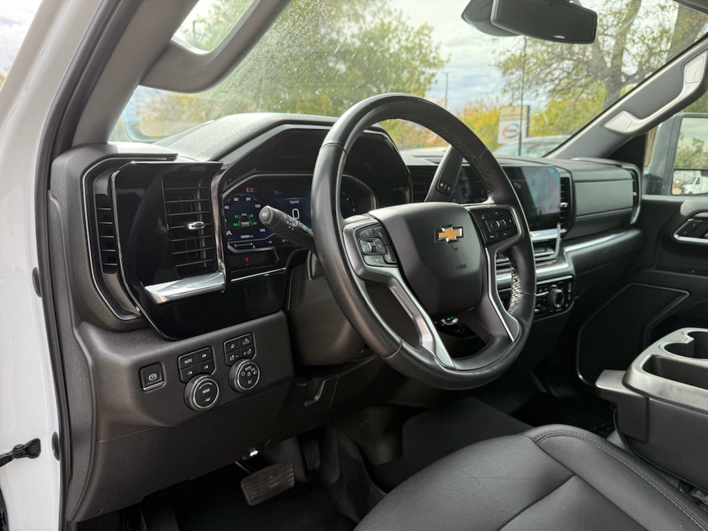 2024 Chevrolet Silverado LTZ