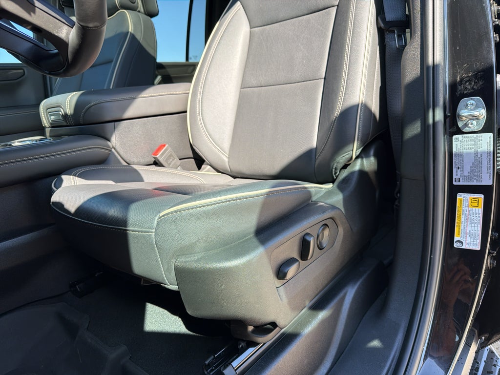 2025 GMC Yukon XL Elevation