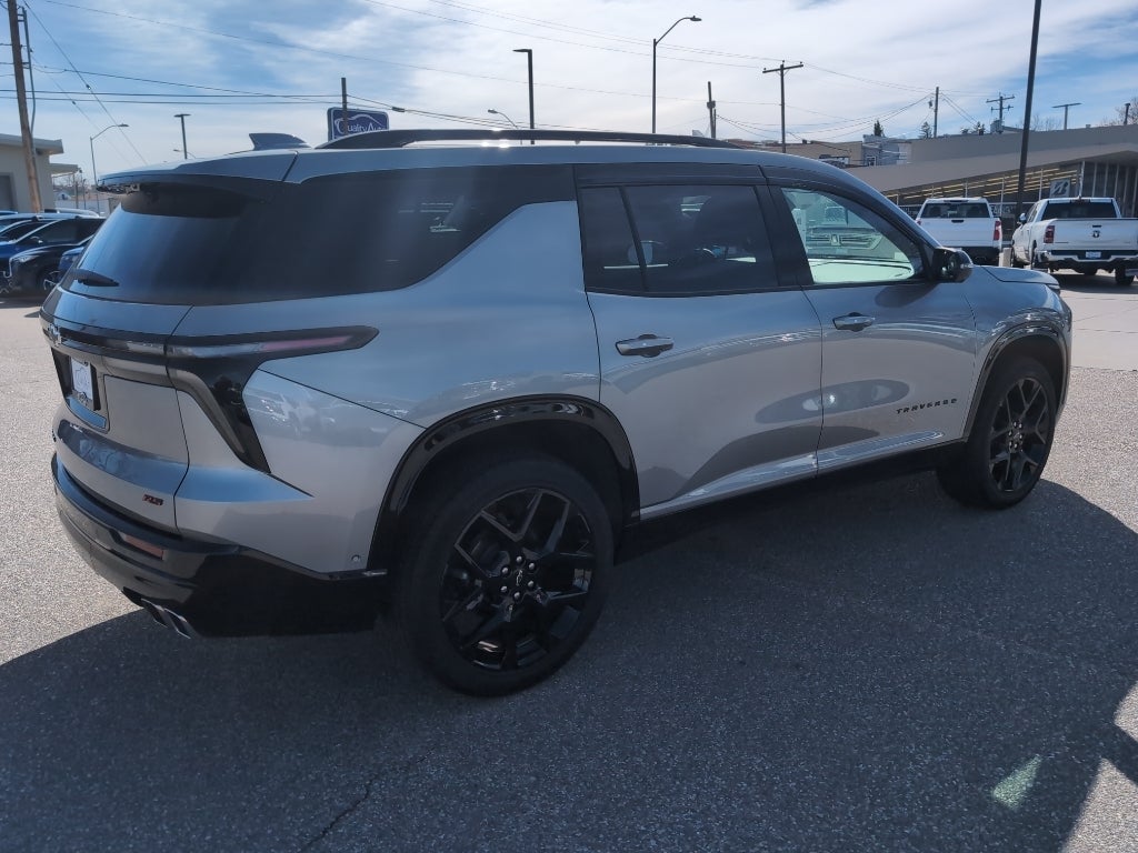 2025 Chevrolet Traverse RS