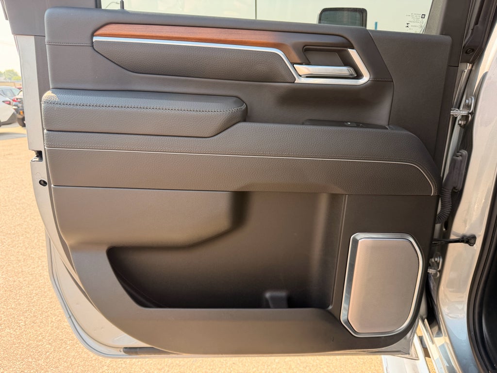 2025 GMC Sierra Denali