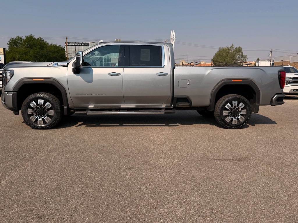 2025 GMC Sierra Denali