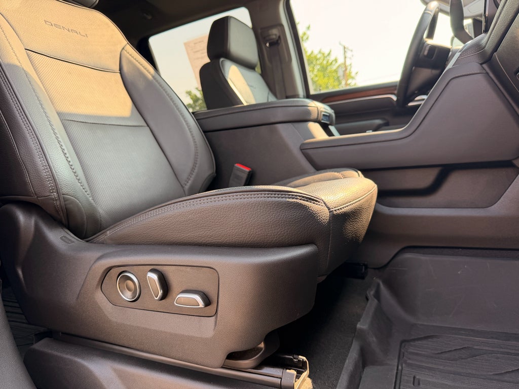 2025 GMC Sierra Denali