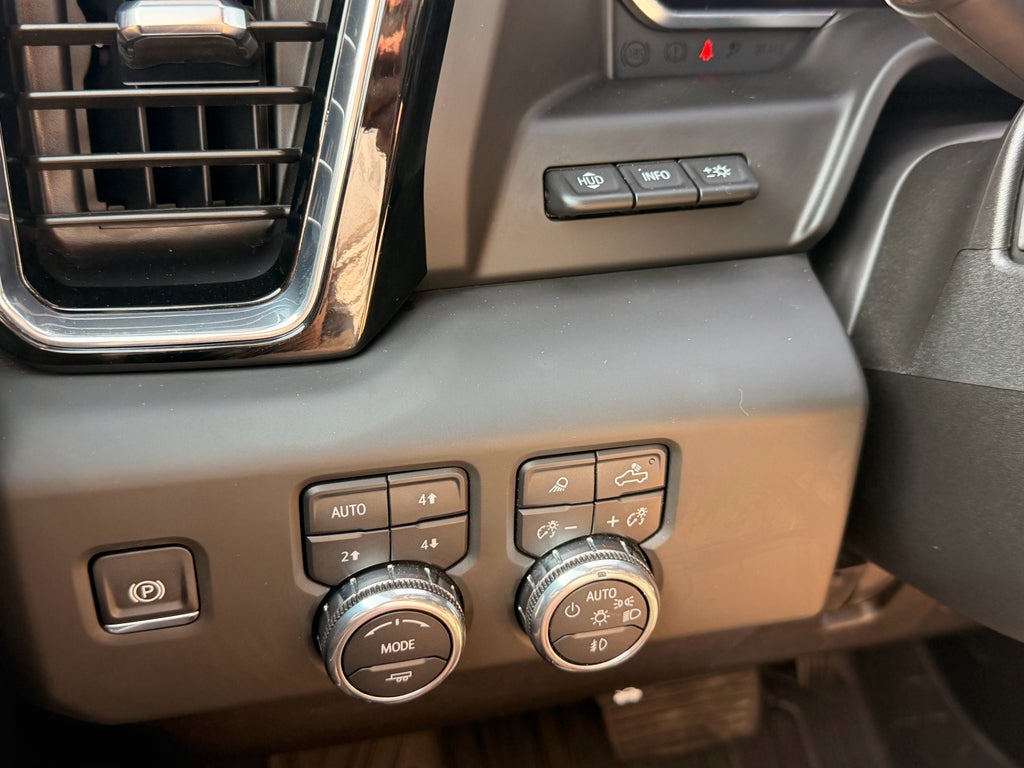 2025 GMC Sierra Denali