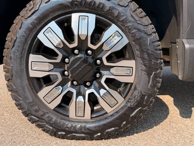 2025 GMC Sierra Denali