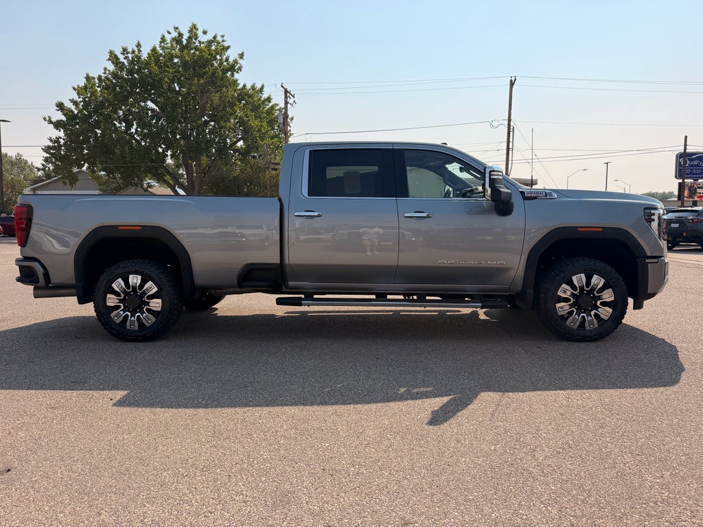 2025 GMC Sierra Denali