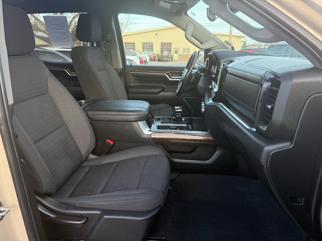 2023 GMC Sierra Elevation