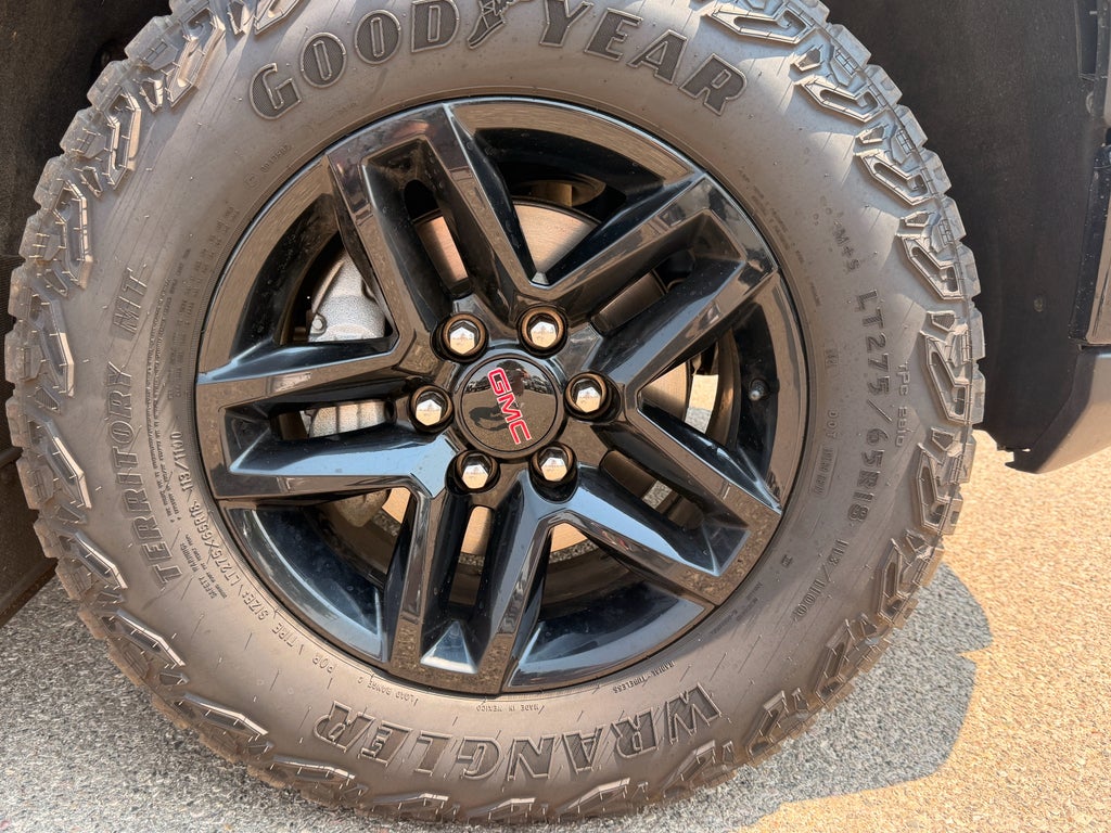 2024 GMC Sierra AT4