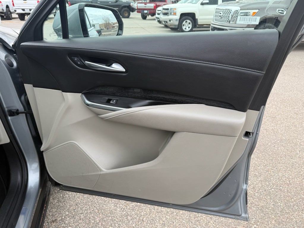 2023 Cadillac XT4 FWD Premium Luxury