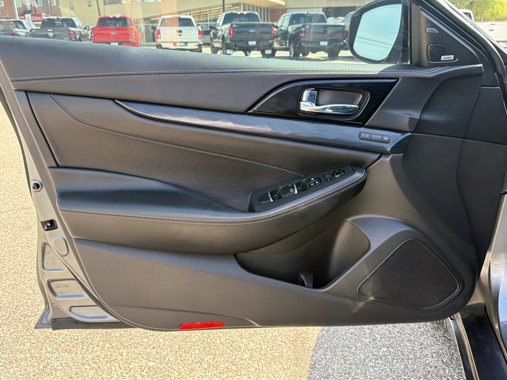 2022 Nissan Maxima Platinum