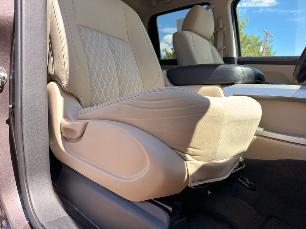 2017 Nissan Titan SV
