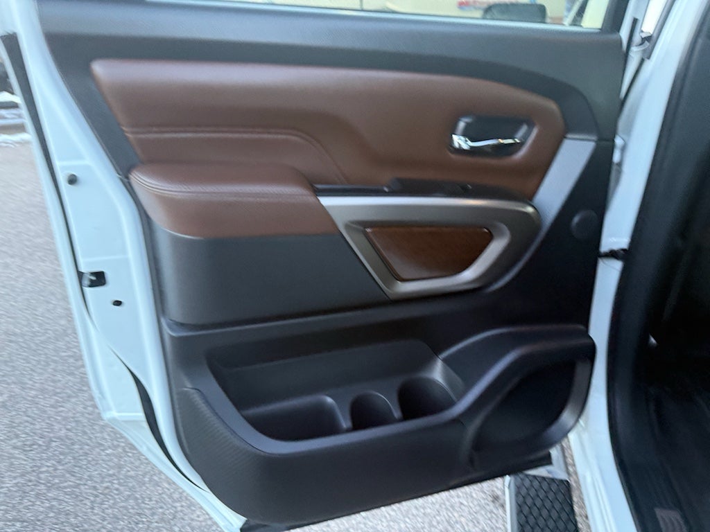 2023 Nissan Titan Platinum Reserve
