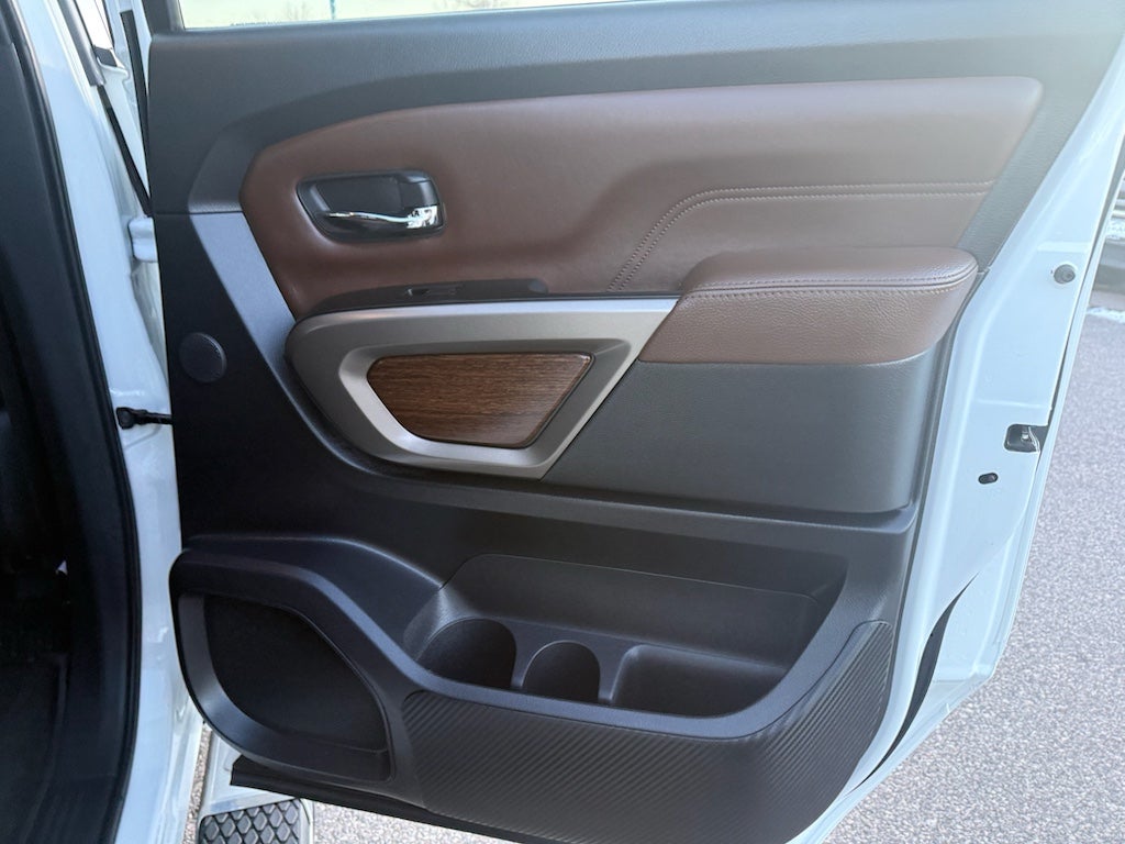 2023 Nissan Titan Platinum Reserve