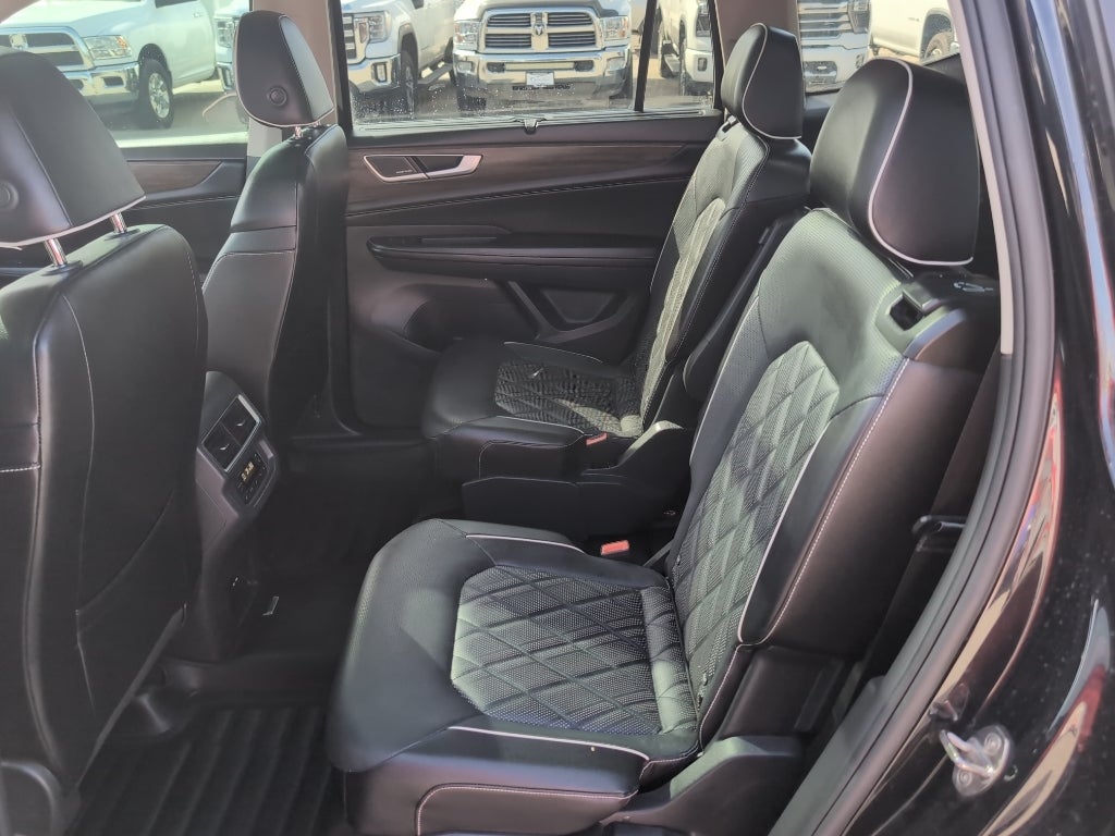 2024 Volkswagen Atlas 2.0T SEL Premium R-Line