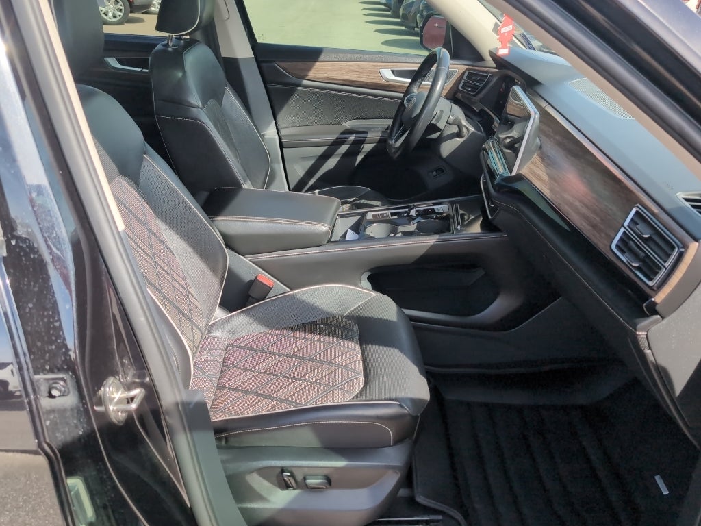 2024 Volkswagen Atlas 2.0T SEL Premium R-Line